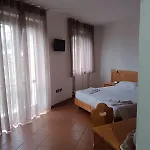 A' Porta I Frustere Apartamento *