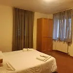 A' Porta I Frustere * רוטונדה