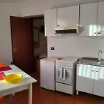 A' Porta I Frustere דירה