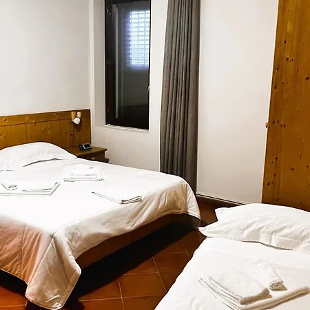 A' Porta I Frustere Apartment *
