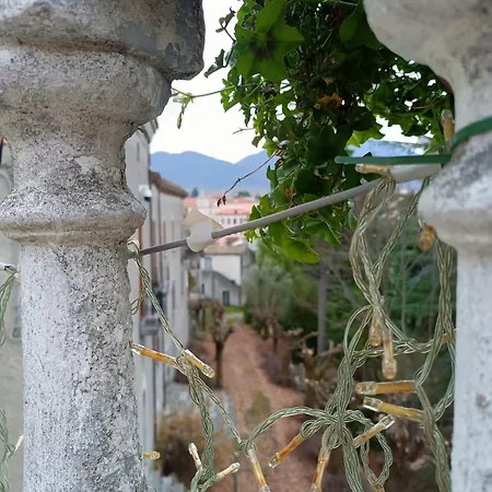 A' Porta I Frustere