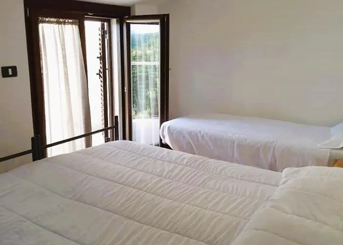 A' Porta I Frustere *